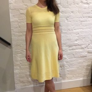 Cheerful Banana Republic sundress 🌞